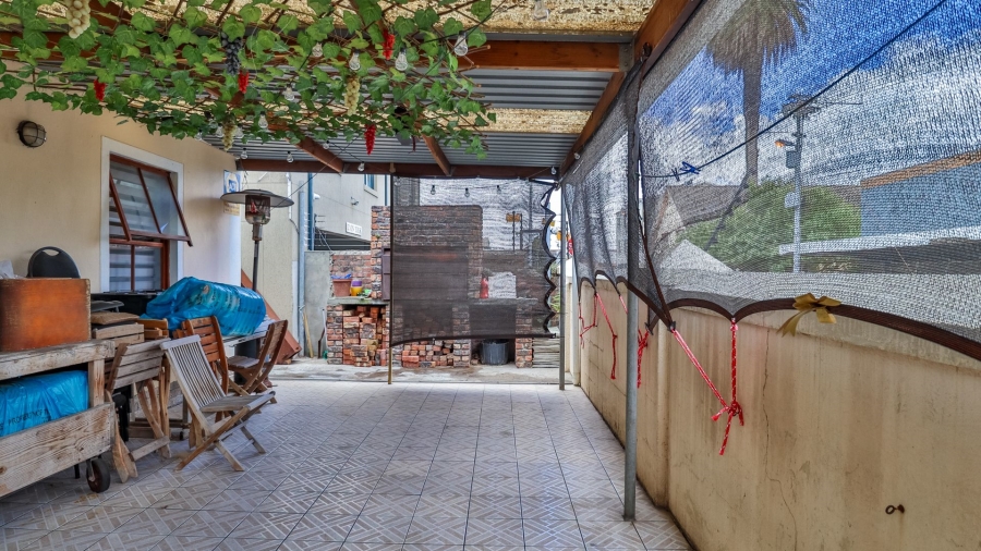 3 Bedroom Property for Sale in Wynberg Western Cape